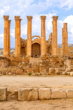 Jerash, Ürdün - 7 Kasım 2022: Antik Roma kenti Gerasa 'daki Artemis Tapınağı, Jarash