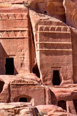 Ürdün 'ün antik kenti Petra' daki Facades Sokağı mağaraları, ünlü tarihi ve arkeolojik alan