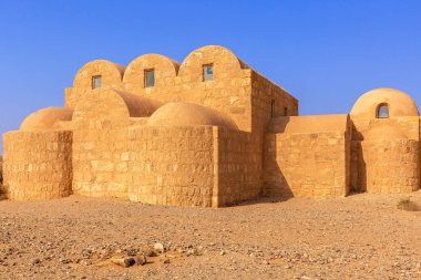 Ürdün 'deki Kureyir Amra, en çok çöldeki kaleler arasında tanınan kişi. UNESCO Dünya Mirası