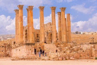 Jerash, Ürdün - 7 Kasım 2022: Antik Roma kenti Gerasa 'daki Artemis Tapınağı, Jarash