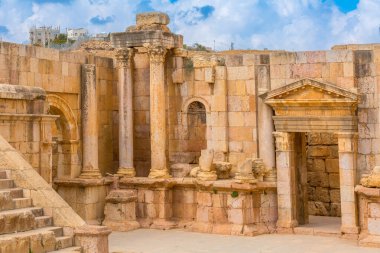 Jerash, Gerasa arkeoloji sahasındaki Roma amfitiyatrosunun yakın plan detayları.