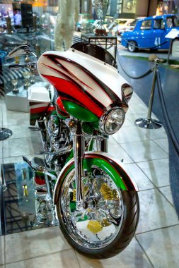 Amman, Ürdün, 07 Aralık 2018: Kral II. Abdullah araba müzesindeki sergide motosiklet