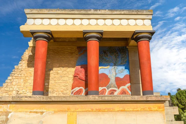 Knossos Grecia Entrada Norte Del Palacio Minoico Con Toro Carga — Foto de Stock