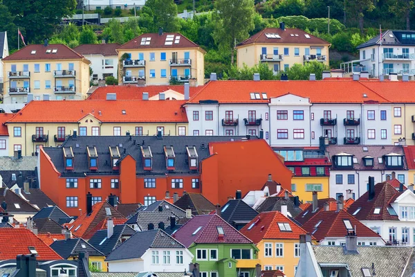 Bergen Hordaland Norvégia Városi Faházak Dombon Nyári Kilátás — Stock Fotó