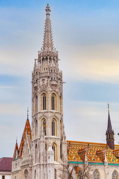 Torres Iglesia Matthias Budapest Hungría Fondo Del Cielo Del Atardecer — Foto de Stock