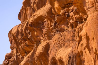 Wadi Rum, Jordan dağ kumtaşı manzarası çok güzel.