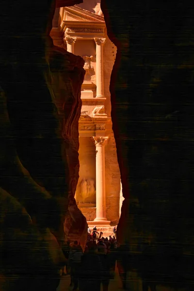 Petra Jordanie Novembre 2022 Personnes Entrant Trésor Khazneh Murs Canyon — Photo