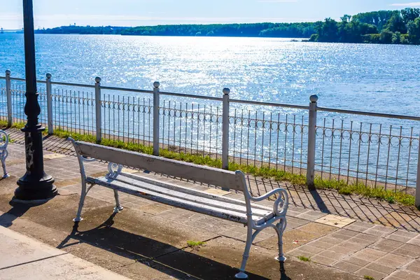 stock image Pedestrian road near the bank of river Danube, blue water and bridge, Vidin, Bulgaria