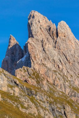 İtalya, Seceda sonbahar dağ manzarası, Odle grubunun ayağı, Val Gardena Ortisei kasabası yakınlarında.