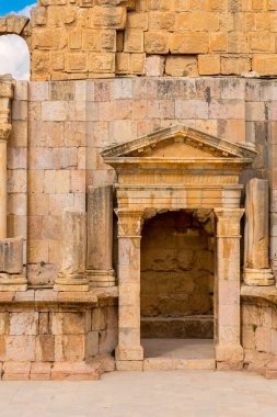 Jerash, Gerasa arkeoloji sahasındaki Roma amfitiyatrosunun yakın plan detayları.