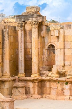 Jerash, Gerasa arkeoloji sahasındaki Roma amfitiyatrosunun yakın plan detayları.