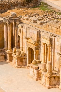 Jerash, Gerasa arkeoloji sahasındaki Roma amfitiyatrosunun yakın plan detayları.