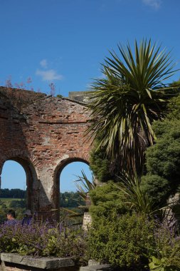 Rowlands Gill, Gateshead, Birleşik Krallık - 14 Ağustos 2024: Gibside 'da geçirilen izin günü, portakalsız, eski, zarif bina kalıntıları