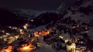 Zermatt Kayak Merkezi ve Sabah Matternhorn Tepesi, Zaman aşımı, Zermatt, İsviçre.