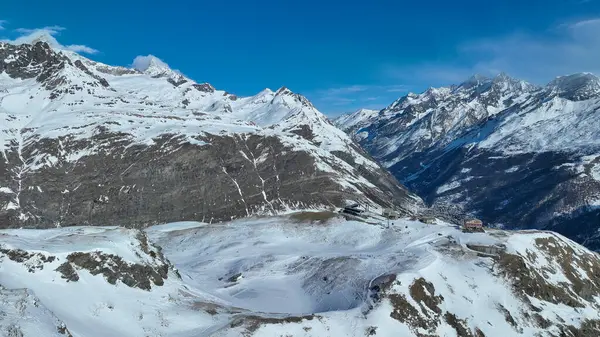 Schwarzsee 'den Zermatt' ın insansız hava görüntüsü.