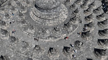 Tapınağın fotoğraf kısmını kapat.