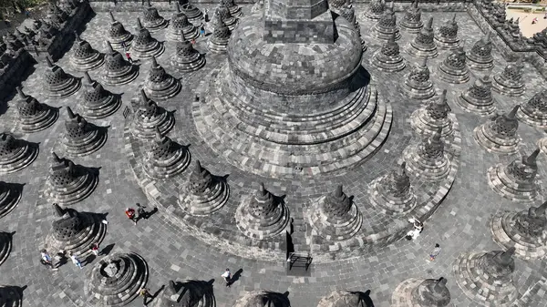 Tapınağın fotoğraf kısmını kapat.