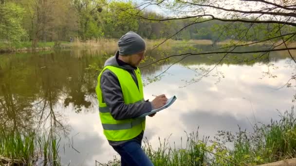 Ecologist Works Reservoir Inspection Tree Felled Beavers Control Ecological Situation — Stock Video