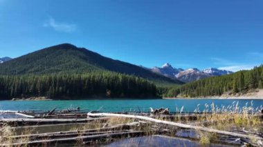 Sonbaharda Kanada Kayalıkları