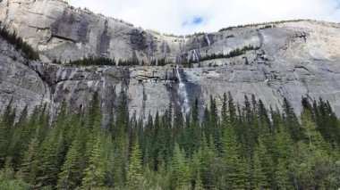 Kanada Kayalıkları 'nda bahar sonu
