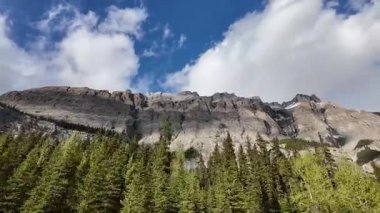 Kanada Kayalıkları 'nda bahar sonu