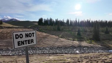 Benimki Kanada Kayalıklarında.