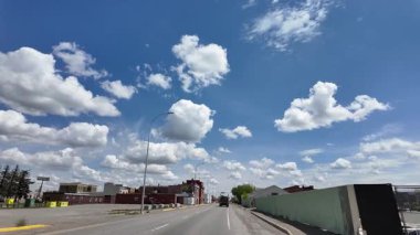 Yazın kırsal Kanada sahnesi