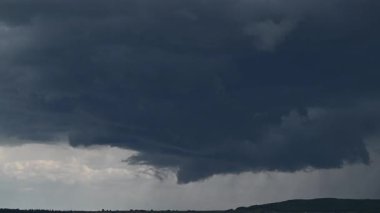 Kanada eteklerinde fırtınanın hızlanması