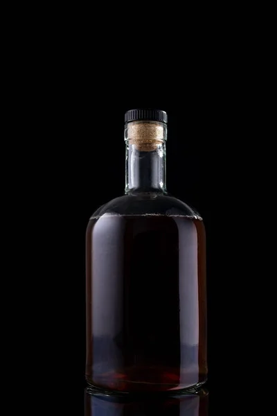 Flaska Rom Svart Bakgrund Stark Alkoholhaltig Dryck — Stockfoto