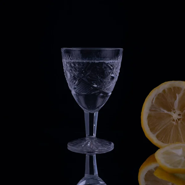 Vintage Kristall Skott Glas Vodka Svart Bakgrund — Stockfoto