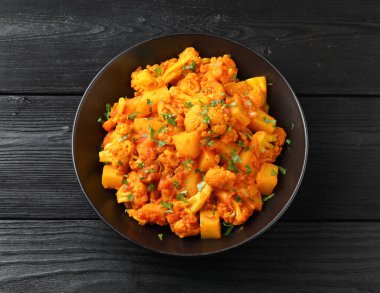 Aloo Gobi traditional Indian dish with cauliflower and potato.