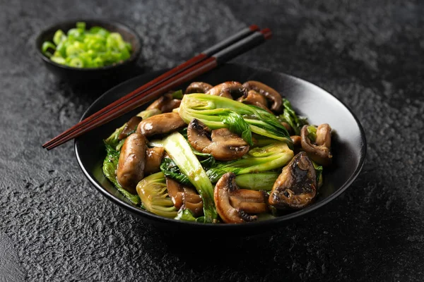 Bok Choy Pak Choi Mushroom Stir Fry Salsa Vegetariana Comida — Foto de Stock