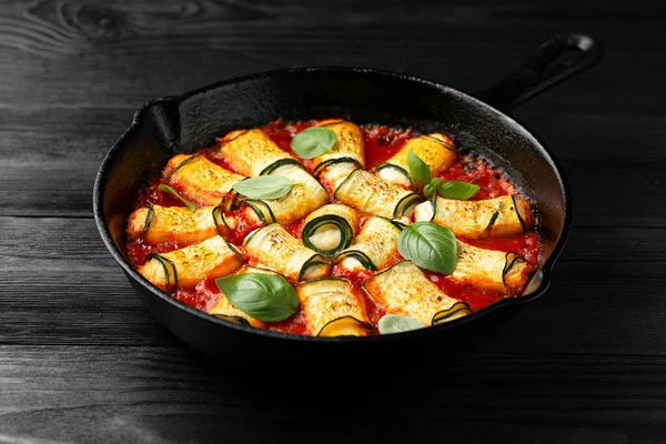 Baked Zucchini Rolls Ricotta Pecorino Cheese Marinara Sauce Healthy Food — Stock Photo, Image