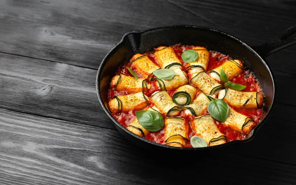 Baked Zucchini Rolls Ricotta Pecorino Cheese Marinara Sauce Healthy Food — Stock Photo, Image