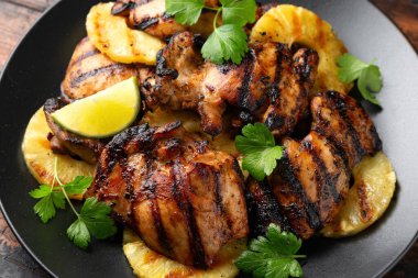 Huli Huli Tavuğu, Hawaii Tropikal Tavuğu ve PIneapple