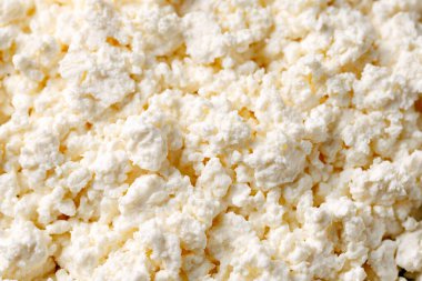 Taze kumlu süzme peynir, kaymak peyniri. Yüksek protein süt ürünü.