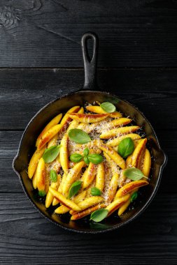 Schupfnudeln, Alman patatesli erişte, tavada hamur köftesi..