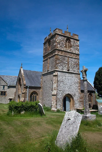 Traditional English Stone Church Sunny Summer Sky — Stock Photo, Image