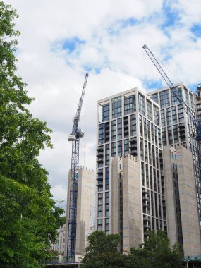 South Bank 'ın yeni lüks daireleri 2023' te inşa halinde görüldü.