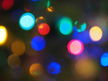 Mavi altın ve kırmızı sönmüş ışıklar daireler