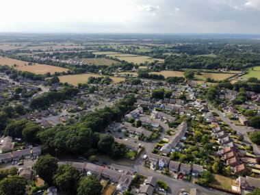 Bransgore Hampshire İngiltere 'de yarı kırsal bir bölgede düşük yoğunluklu konut