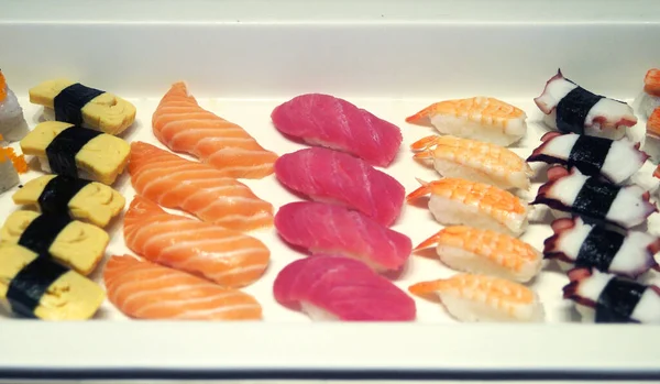 Close Rolos Sushi Comida Japonesa Tradicional — Fotografia de Stock