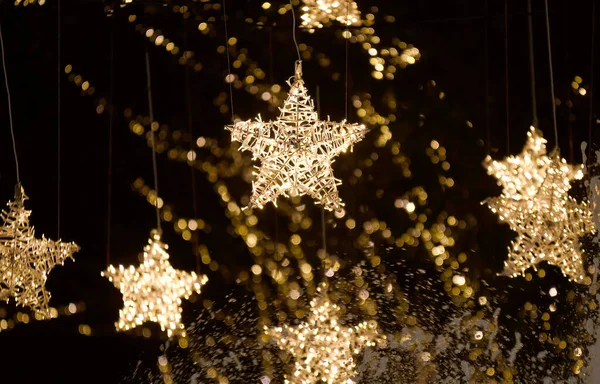 Palma, Mallorca, İspanya. 20 Kasım 2022. Palma de Mallorca sokaklarında gece aydınlanması.