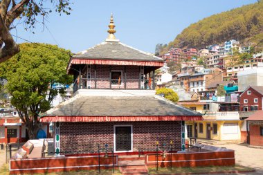 Rana Ujeshwori Bhagwati tapınağı Palpa, Nepal 'deki Tansen Durbar meydanında bulunuyor ve tanrıça Bhagwati' ye bir adak olarak Ujir Singh Thapa tarafından inşa edildi..