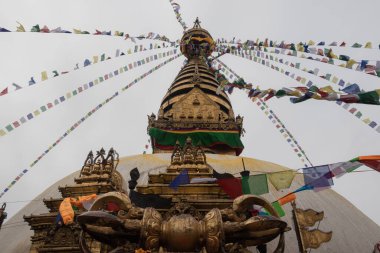 Maymun Tapınağı olarak da bilinen Swayambhunath, Nepal Katmandu 'nun kalbinde yer almaktadır ve UNESCO tarafından Dünya Mirası ilan edilmiştir.