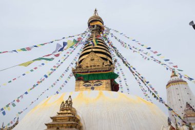 Maymun Tapınağı olarak da bilinen Swayambhunath, Nepal Katmandu 'nun kalbinde yer almaktadır ve UNESCO tarafından Dünya Mirası ilan edilmiştir.