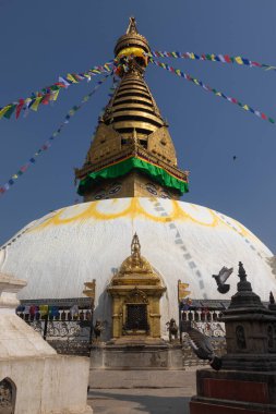 Maymun Tapınağı olarak da bilinen Swayambhunath, Nepal Katmandu 'nun kalbinde yer almaktadır ve UNESCO tarafından Dünya Mirası ilan edilmiştir.