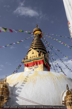 Maymun Tapınağı olarak da bilinen Swayambhunath, Nepal Katmandu 'nun kalbinde yer almaktadır ve UNESCO tarafından Dünya Mirası ilan edilmiştir.