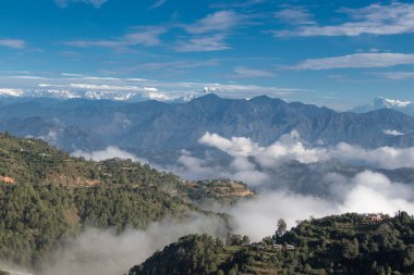 Pokhara 'daki güzel dağ sıraları ve dağlar Bhairabsthan Tapınağı, Bhairabsthan, Palpa, Nepal