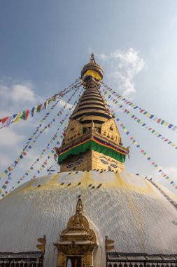 Maymun Tapınağı olarak da bilinen Swayambhunath, Nepal Katmandu 'nun kalbinde yer almaktadır ve UNESCO tarafından Dünya Mirası ilan edilmiştir.